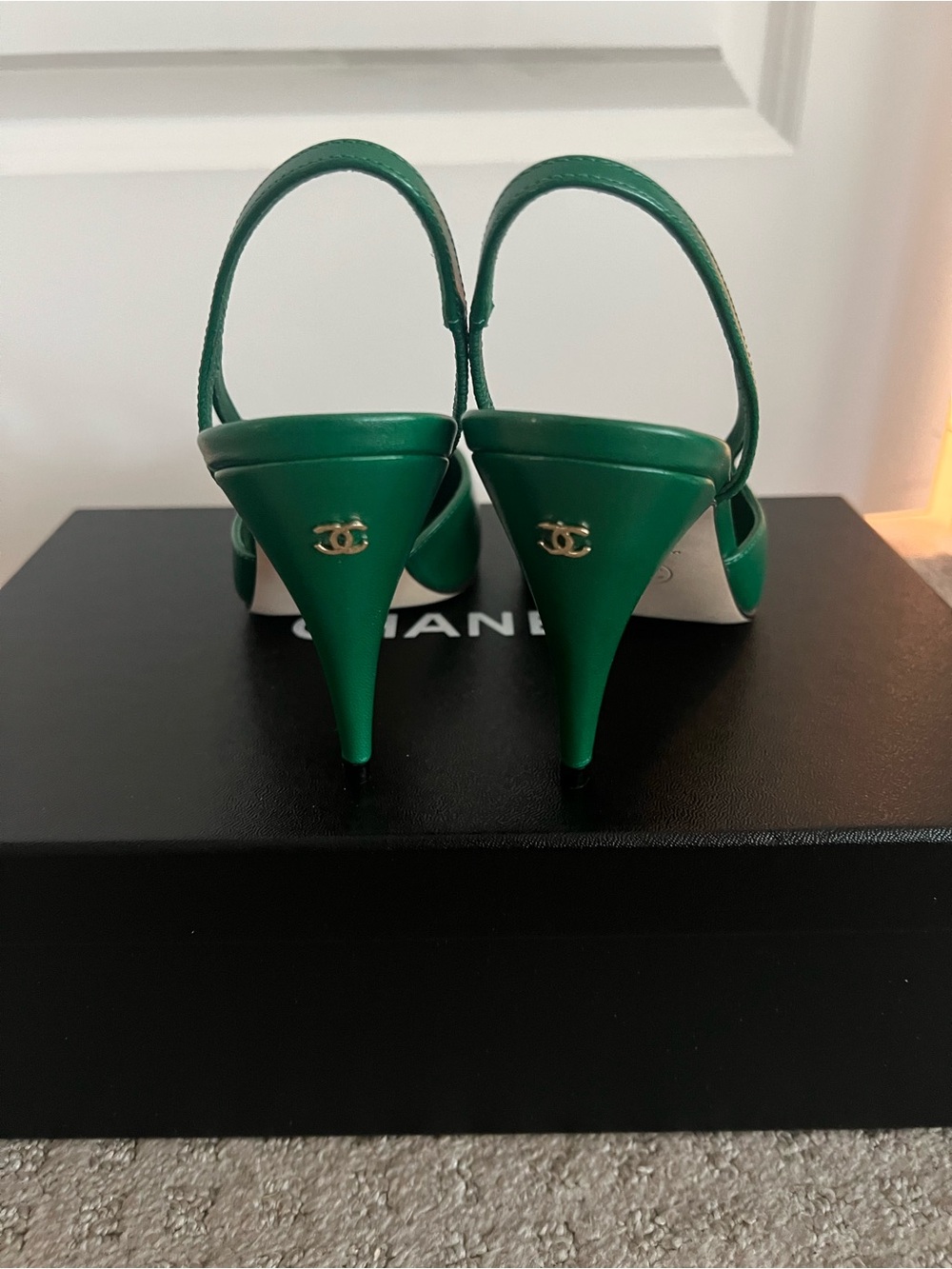 Chanel 26A size 36 C green black slingbacks - Picture 6 of 9